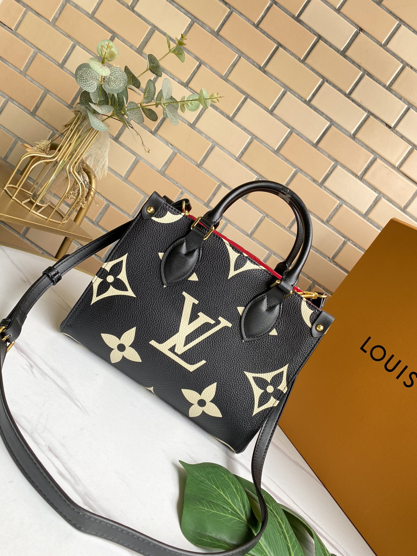 25cm PM後払い可能4色ルイヴィトン オンザゴー m45659 Sac Plat  Giant Bicolor Monogram Empreinte  スーパーコピー LVバッグ代引き国内発送
